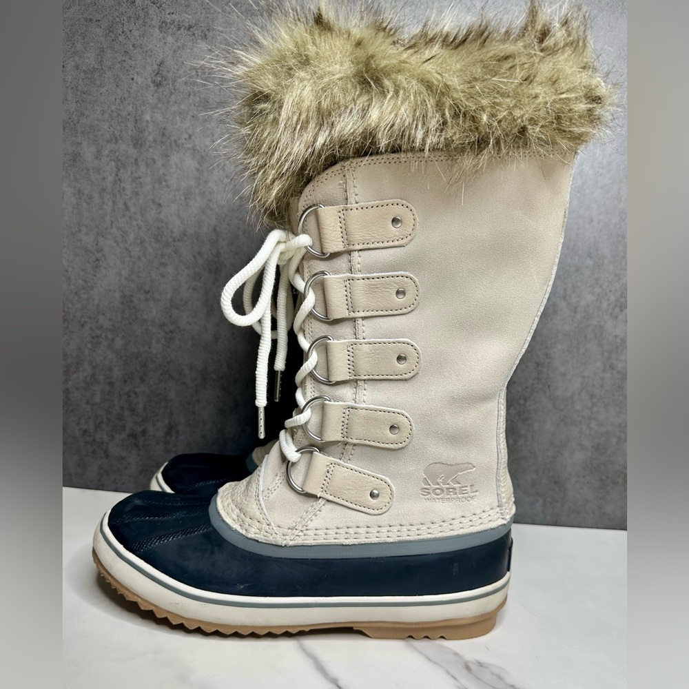 Sorel Joan of Arctic Waterproof Winter Boots – Size 10